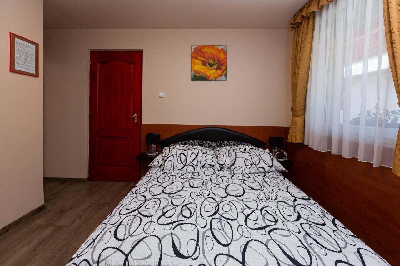 Erika Vendégház Eger Esterno foto